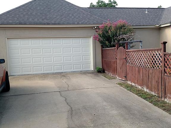 4th image of 8536 Hampshire Dr