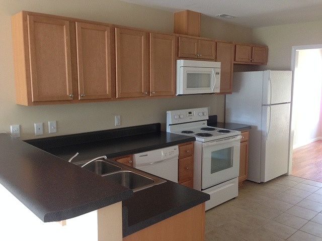2nd image of 84 Cherry Rd #2