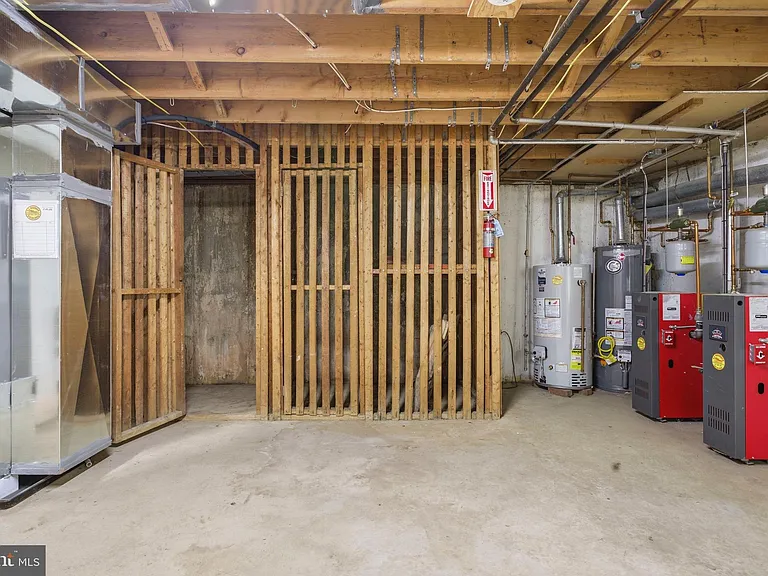 63 Aston Ct — Photo 17