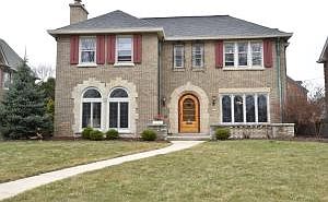 1st image of 3067 N Lake Dr