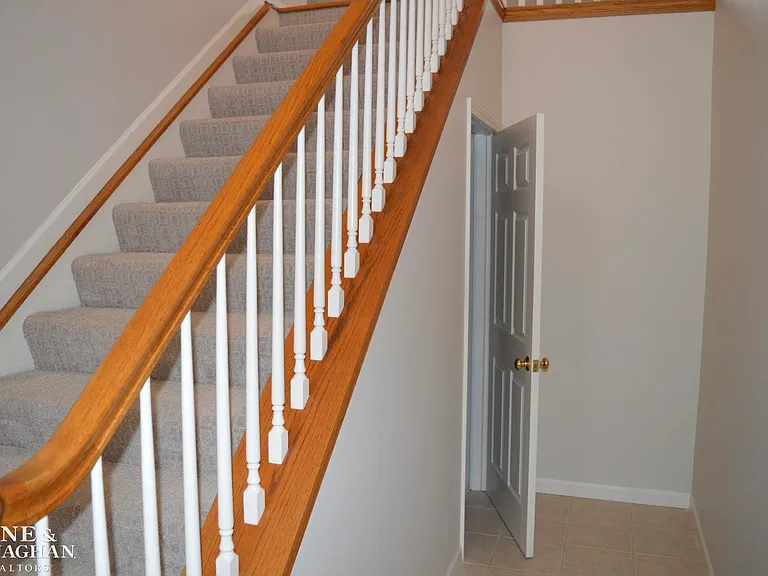 860 Neff Rd — Photo 2