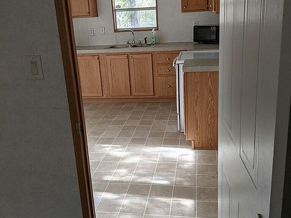 4th image of 16229 237th Dr