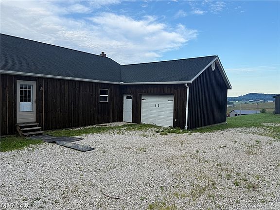 2nd image of 18513 Hobbler Ln
