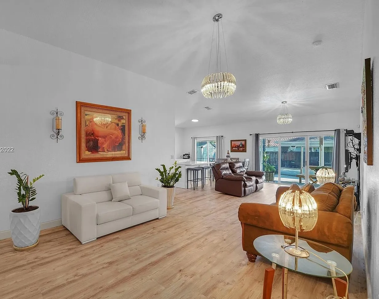 4 bed, 2.5 bath, 1725 sqft, $3,800 — Photo 3