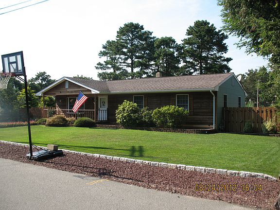 2nd image of 1233 Monmouth Ave
