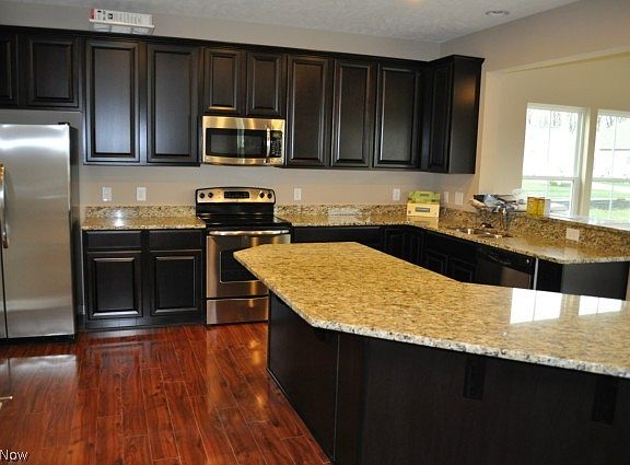 5th image of 121SL Hazelwood Dr