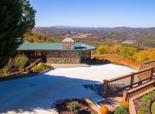 260 Madison Ln, Brasstown, NC 28902