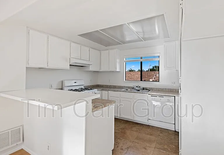 231 Cabrillo St #B — Photo 6