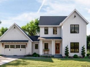 11 Catalina Dr, Ballston Spa, NY 12020