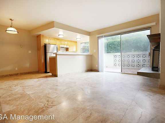 3rd image of 1204 California Ave APT 1