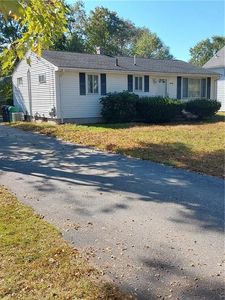 3372 W Shore Rd, Warwick, RI, 02886