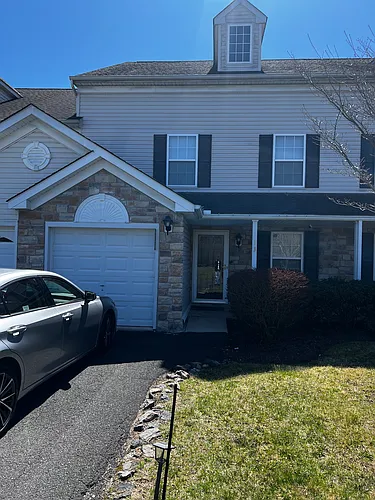 303 Victoria Way Photo 1