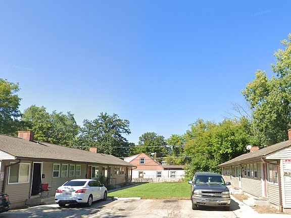 5th image of 2820 W Carmen Ave APT 4