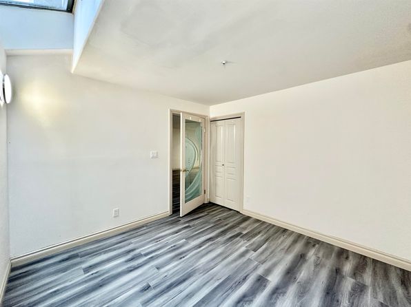 6 bedroom rental in Vancouver — photo 32