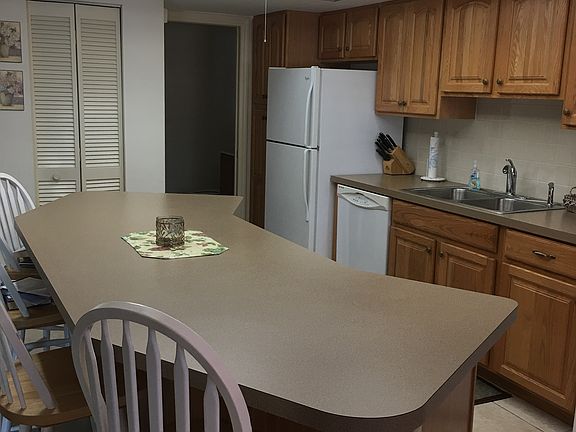 3rd image of 27870 Hacienda East Blvd APT 202C