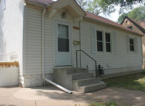 5th image of 746 Montana Ave E