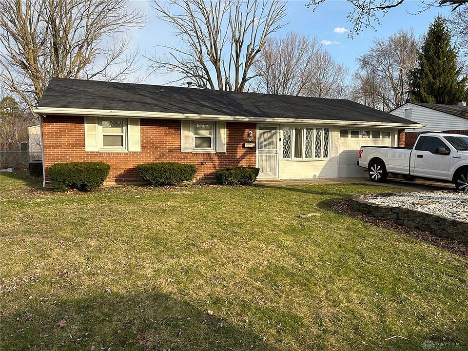 1st image of 30 Carma Dr