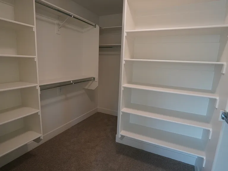 331 N Liberty Ave — Photo 19