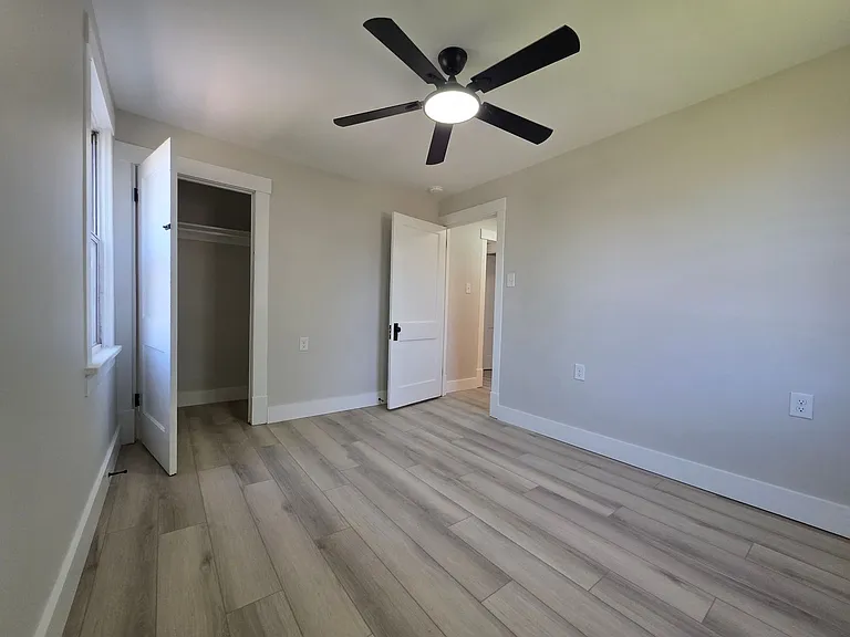 4620 5th Ave — Photo 15