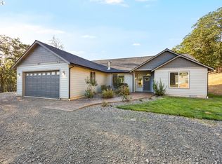491 Oakwood Dr, Oakland, OR 97462