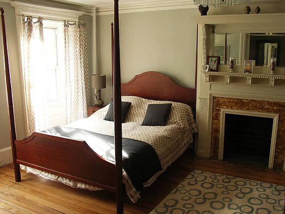 3rd image of 83 Quincy St #1