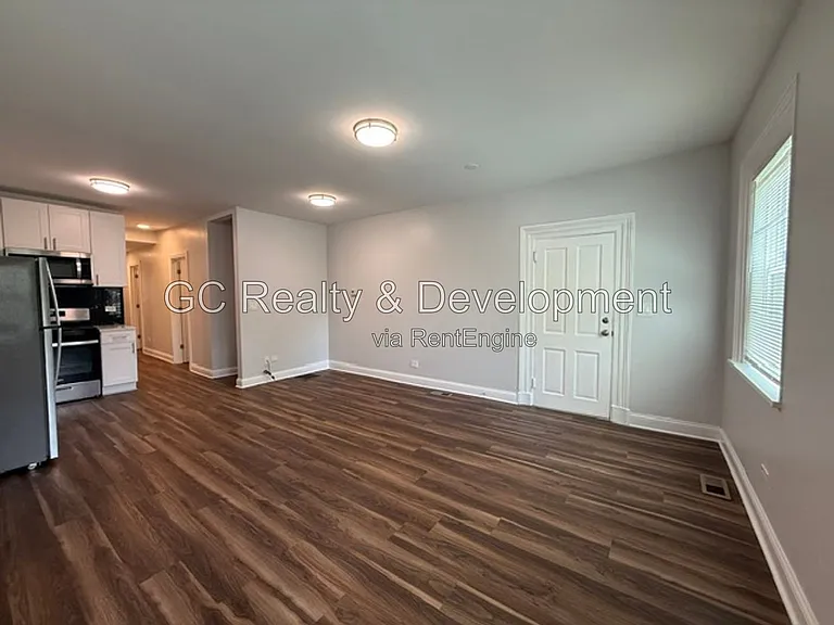 78 Pine Ave #2 — Photo 5