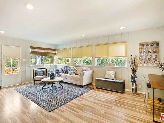 3rd image of 9764 Danube Ave