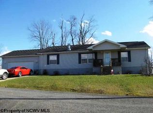 110 Valley View Ln, Fairmont, WV 26554