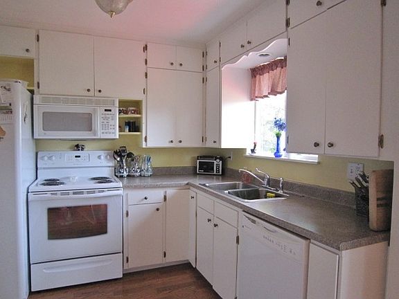 4th image of 407 Greenwalt Pl