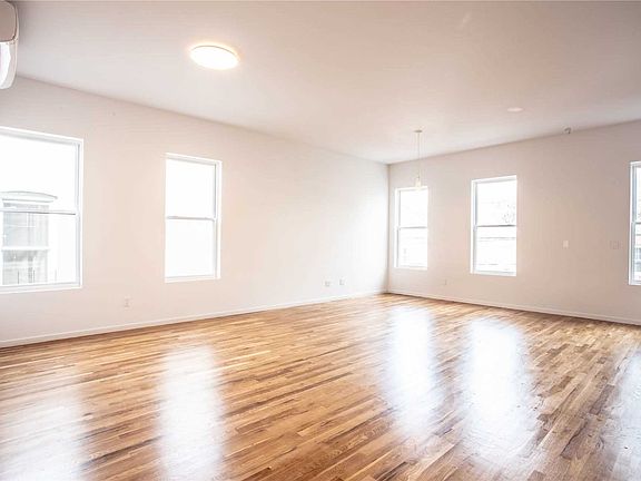 5th image of 3135 89th St