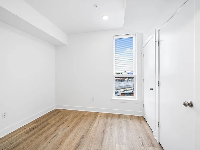 4324 Lancaster Ave — Photo 55