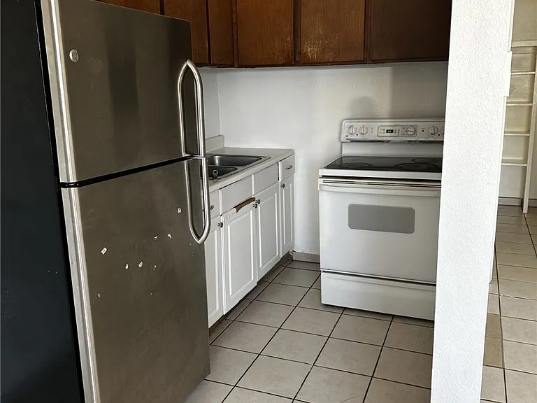 115 W New York Ave #11 — Photo 2