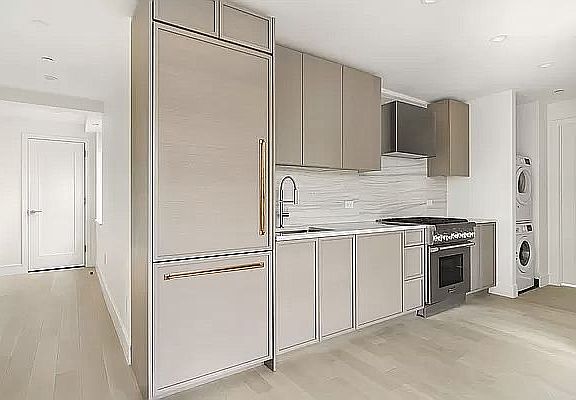 3rd image of 1399 Park Ave #15B