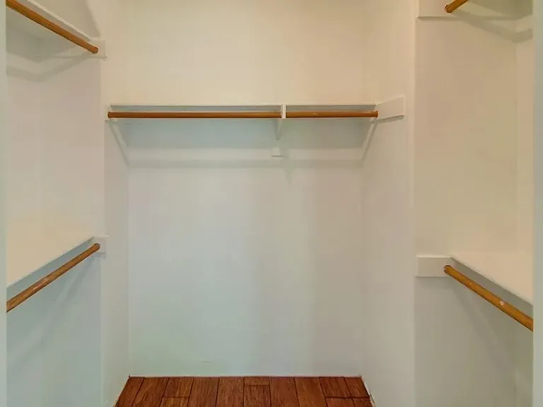 1008 Crystal Springs Pl — Photo 16