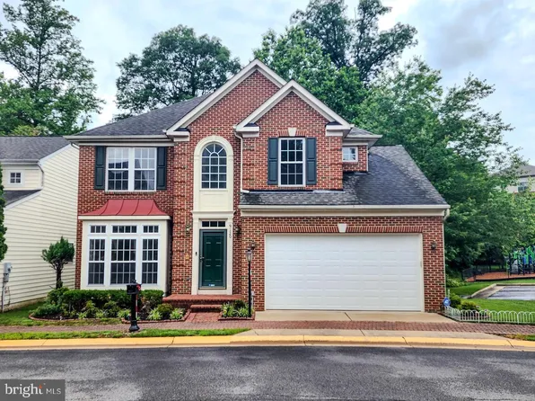 9120 Stonegarden Dr, Lorton, VA 22079