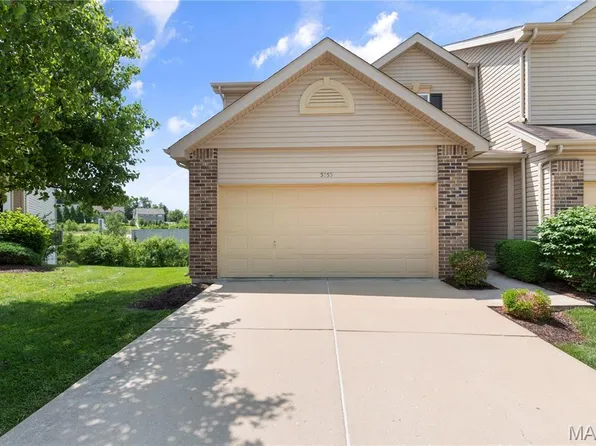 5555 Wavecrest Cir, Saint Charles, MO 63304