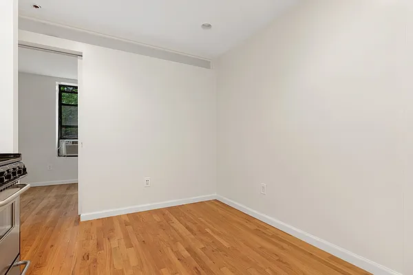 Rented by MNS | media 13