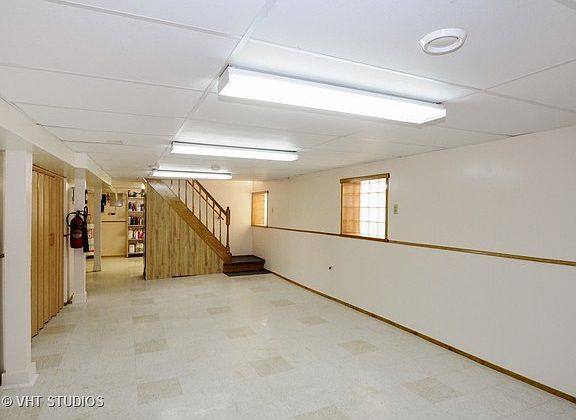 5th image of 6231 W Newport Ave