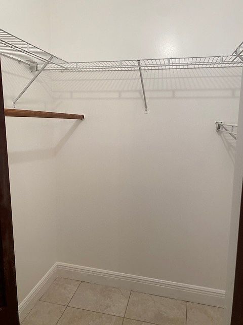 Walking Closet