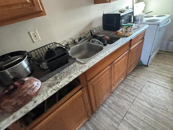 4th image of 2117 W TONTO Street