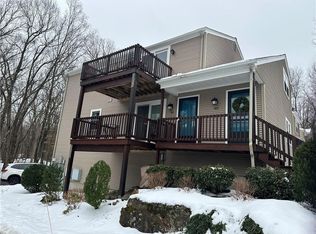 351 New London Ave UNIT 501, Warwick, RI 02886