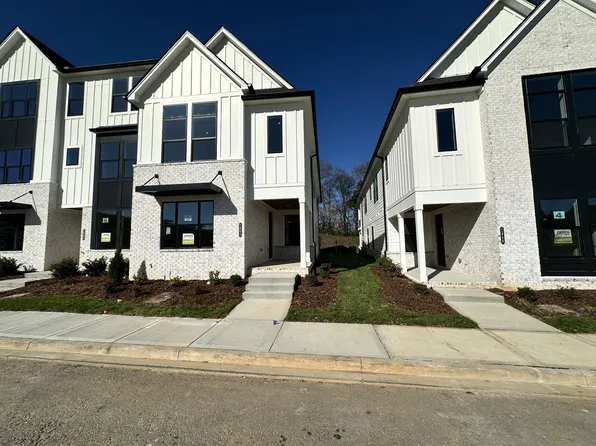 2064 Conductor Ln, Thompsons Station, TN 37179