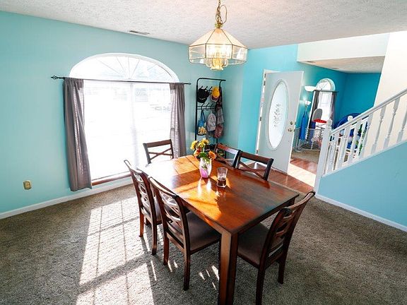3rd image of 6817 Silver Grove Ct