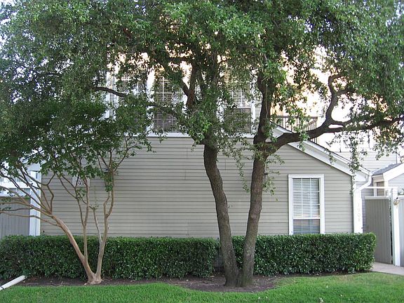Curbside View