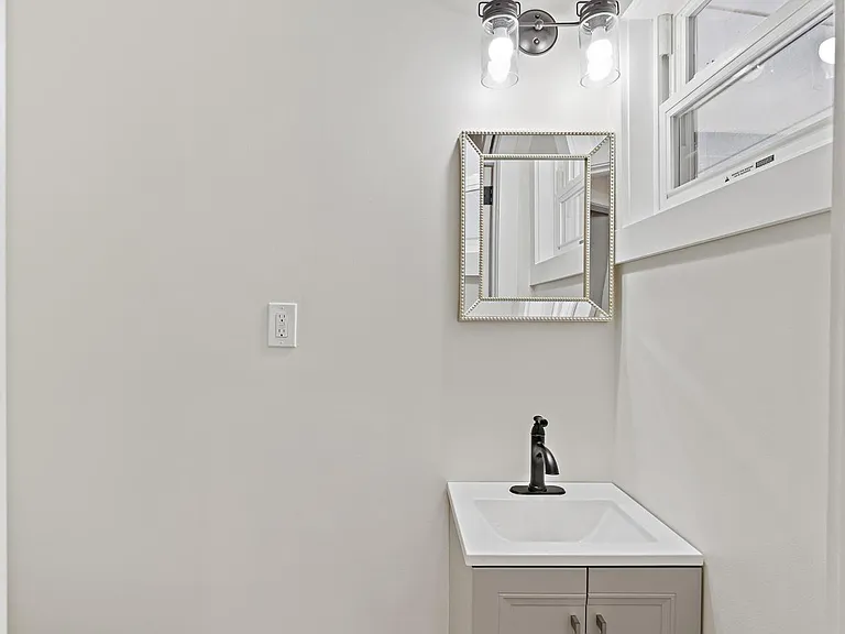 151 Mill St — Photo 33