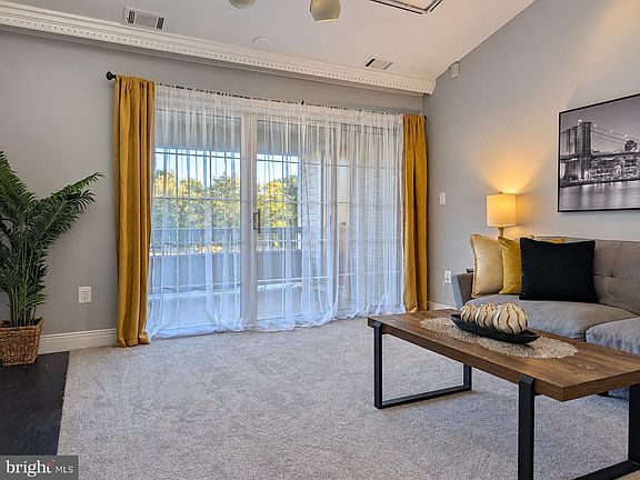 5th image of 107 Lassen Ct APT 12