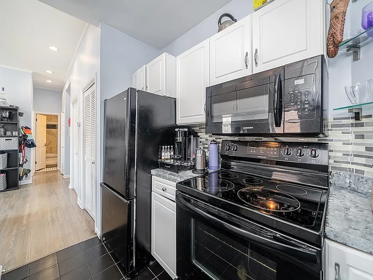 818 Jefferson St #4E — Photo 2