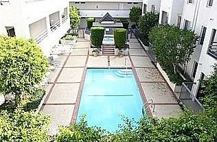 3rd image of 300 N El Molino Ave Unit 124