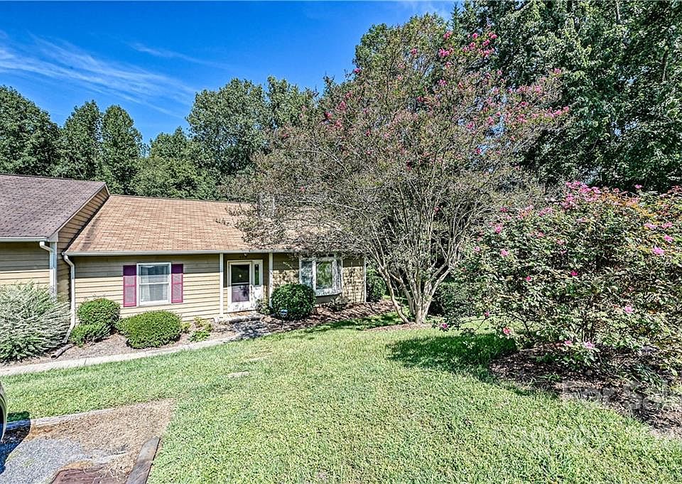 1st image of 8318 Summerglen Cir