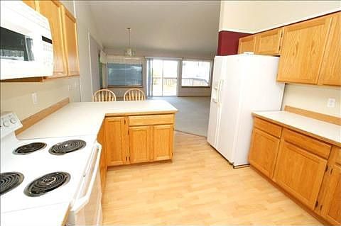 5th image of 614 Duck Lake Dr NE